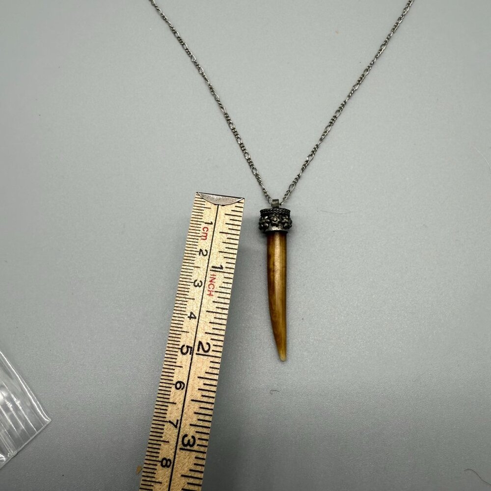 Brown Horn Pendant Long Chain Necklace Silver Tone Hippie Trible - Picture 4 of 4